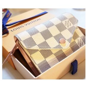 Meet your Posher, Rosnilka